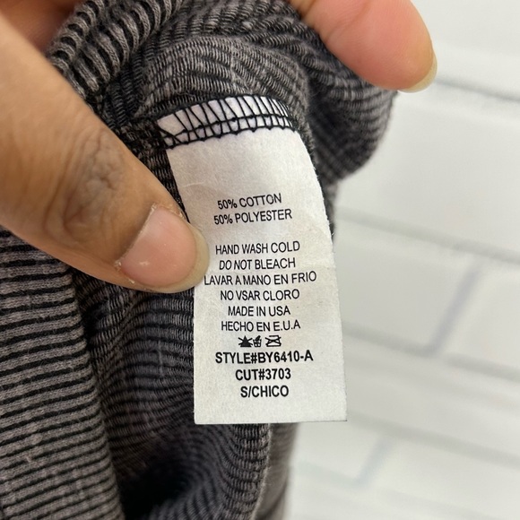 Ces Femme Short Sleeve jumpsuit size small - Picture 5 of 7